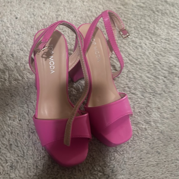 Pink Heels - Picture 2 of 2